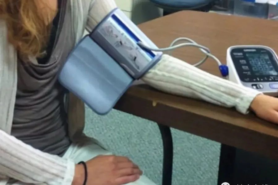 偉烽恒電子血壓計圖